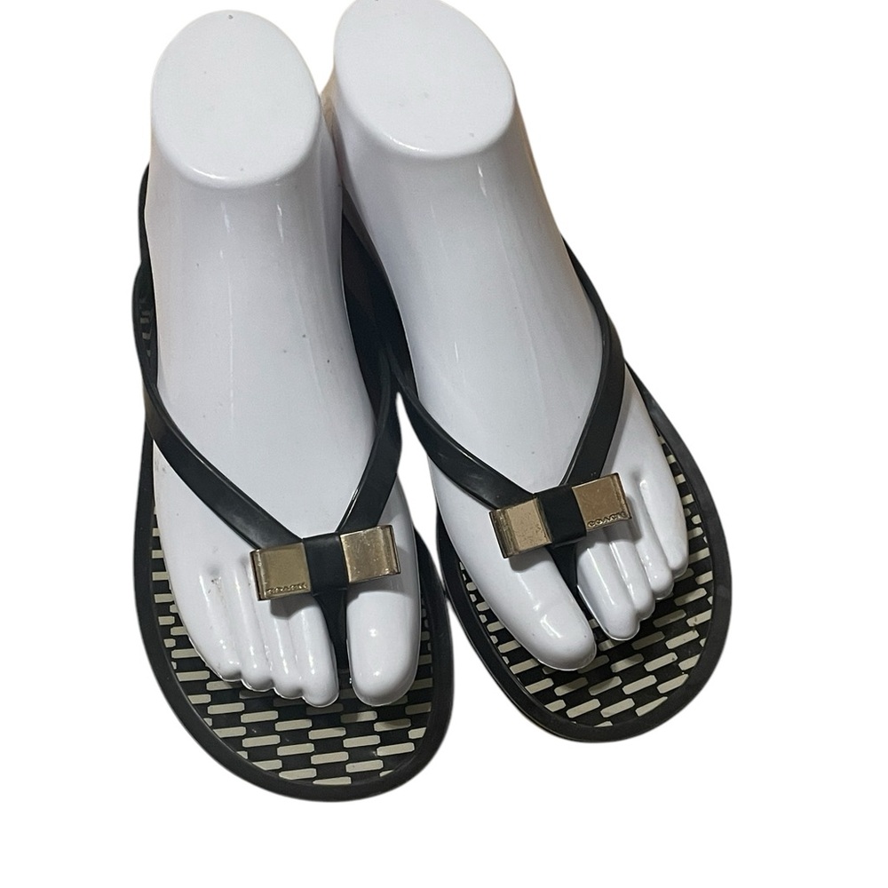Coach‎ Landon Flip Flops, Size 7B, GUC